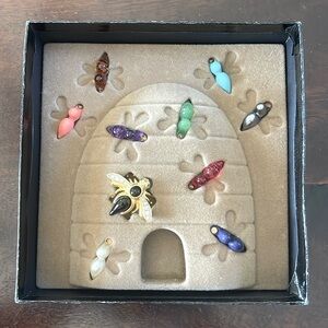 Joan Rivers Vintage interchangeable Brooch Queen Bee Box Set QVC